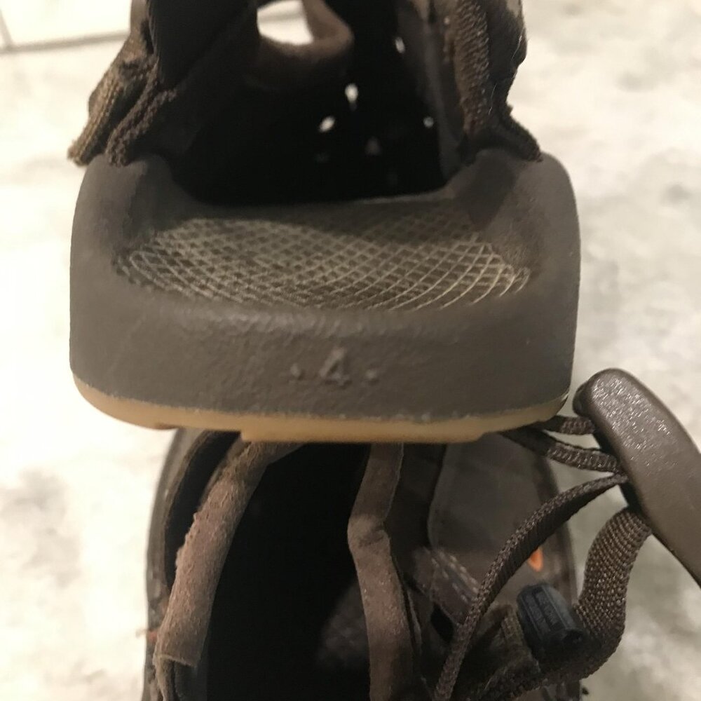 Chaco Sandals Youth Size 4 Brown Clogs Conundrum Fisherman Hiking Shoes Hiking - Picture 9 of 9